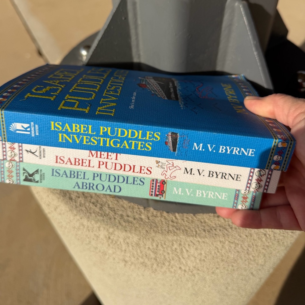 Isabel Puddles Book Set by M. V. Byrne 3 books total